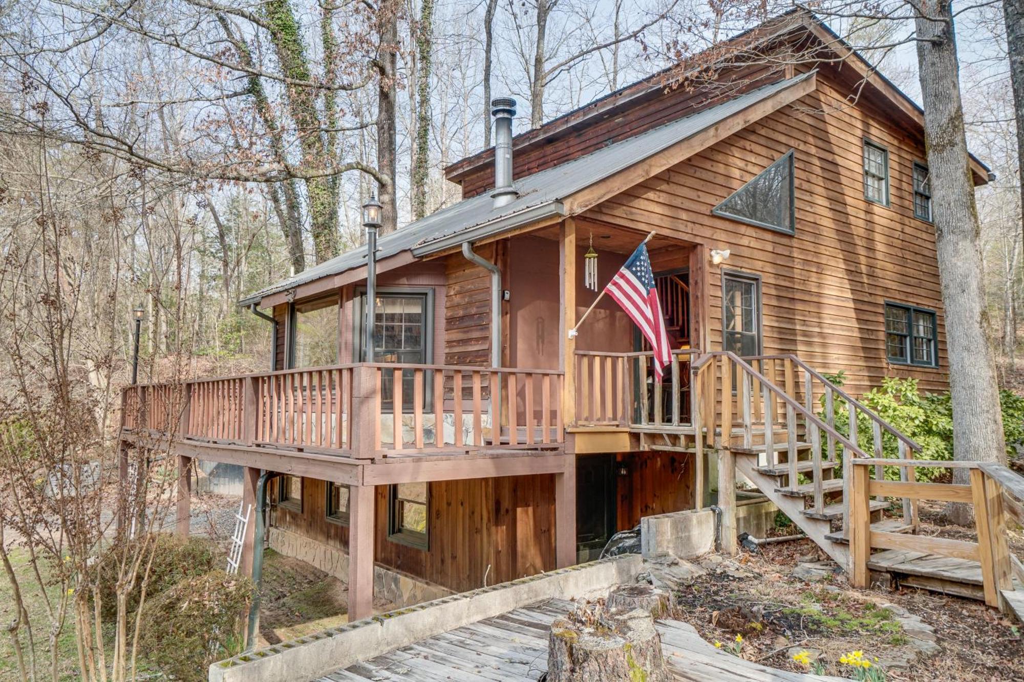 Charming Cabin With Fire Pit And Decks About 7 Mi To Helen Sautee Nacoochee المظهر الخارجي الصورة