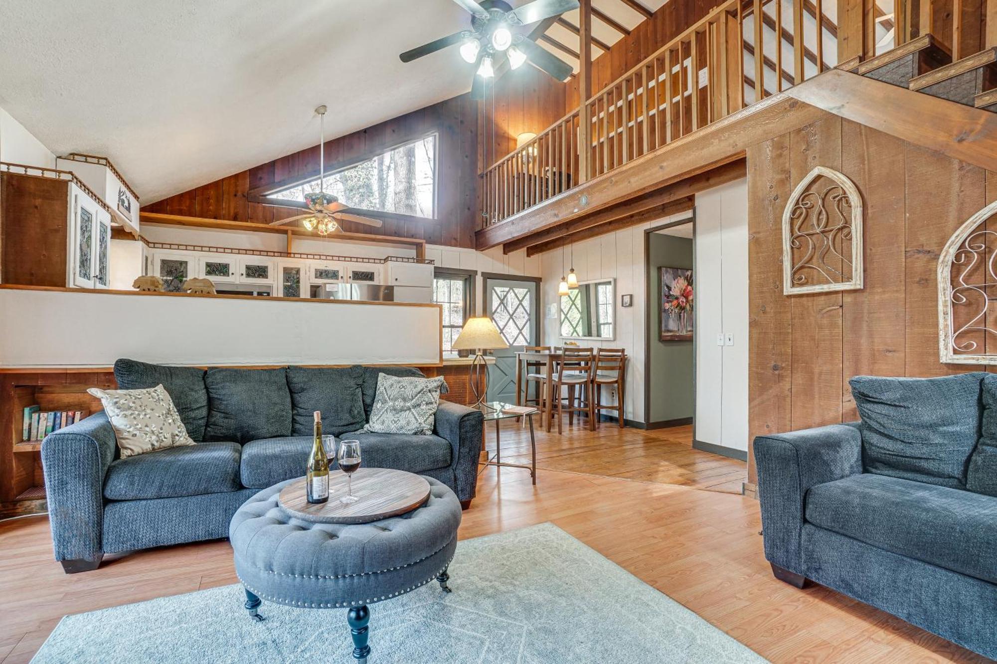 Charming Cabin With Fire Pit And Decks About 7 Mi To Helen Sautee Nacoochee المظهر الخارجي الصورة